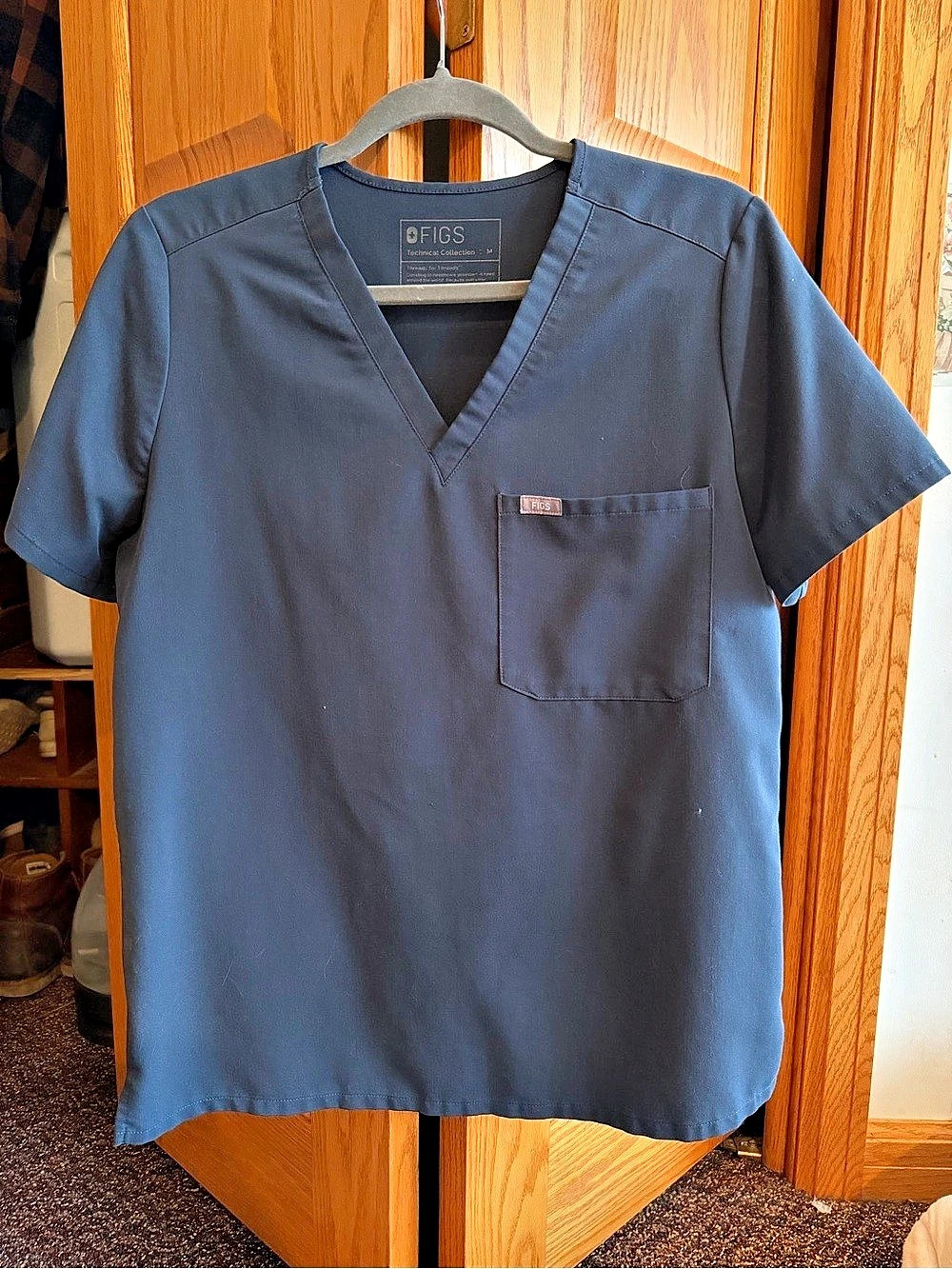 FIGS Technical Collection V-Neck Scrub Top in gray Size Medium